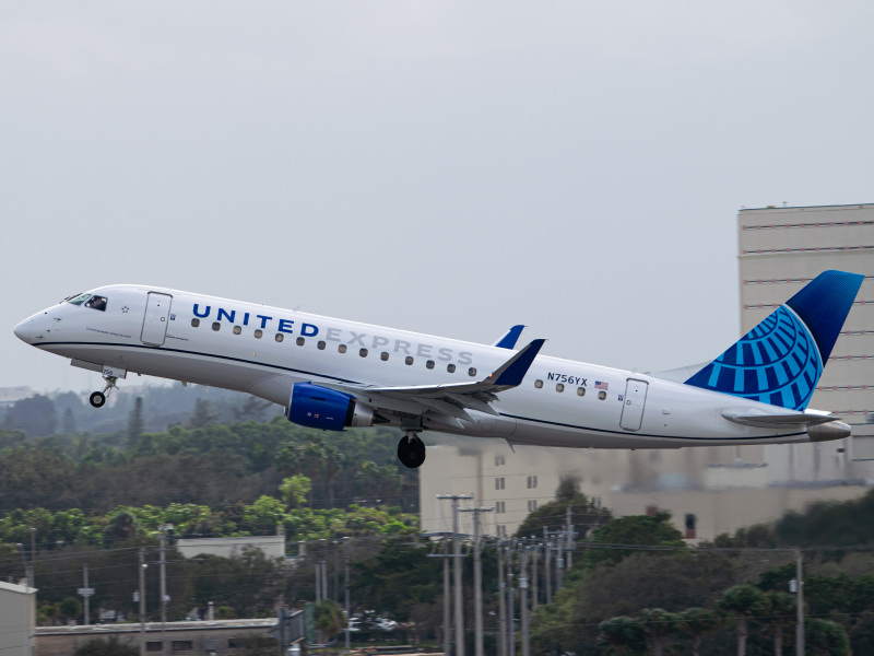 Photo of N756YX - United Airlines Embraer E175 at PBI on AeroXplorer Aviation Database