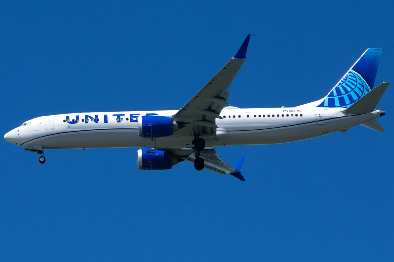 Photo of N77552 - United Airlines Boeing 737 MAX 9 at SFO on AeroXplorer Aviation Database