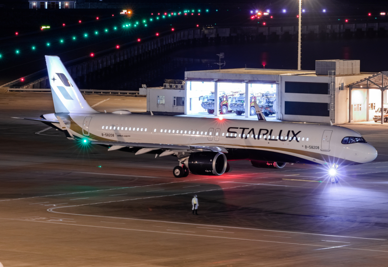 Photo of B-58208 - Starlux Airlines Airbus A321NEO at MFM on AeroXplorer Aviation Database