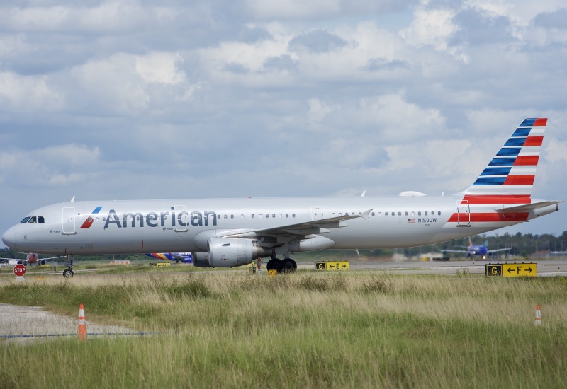 Photo of N150UW - American Airlines Airbus A321-200 at MCO on AeroXplorer Aviation Database