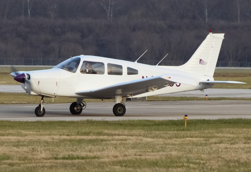 Photo of N2710S - PRIVATE Piper 28 Cherokee at LUK on AeroXplorer Aviation Database