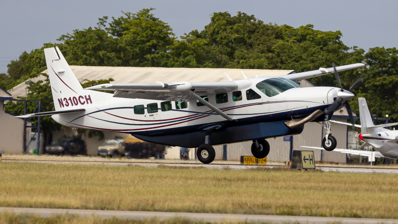 Photo of N310CH - Makers Air  Cessna 208 Grand Caravan at FXE on AeroXplorer Aviation Database