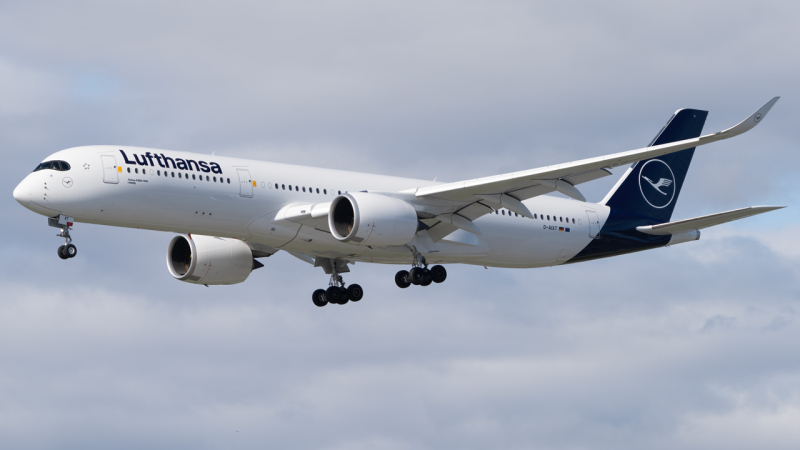 Photo of D-AIXT - Airbus Airbus A350-900 at YVR on AeroXplorer Aviation Database