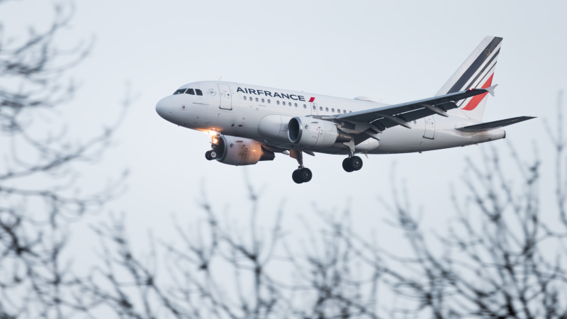 Photo of F-GUGM - Air France Airbus A318 at LHR on AeroXplorer Aviation Database