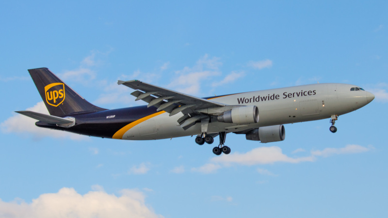 Photo of N125UP - United Parcel Service Airbus A300F-600 at EWR on AeroXplorer Aviation Database