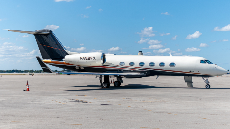 Photo of N456FX - FlexJet Gulfstream G450 at PBI on AeroXplorer Aviation Database