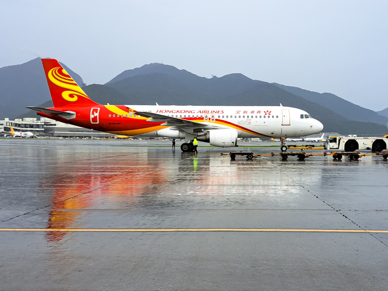 Photo of B-LPE - Hong Kong Airlines Airbus A320 at HKG on AeroXplorer Aviation Database