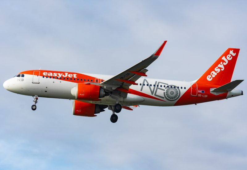 Photo of OE-LSP - EasyJet Airbus A320-251N at AMS on AeroXplorer Aviation Database