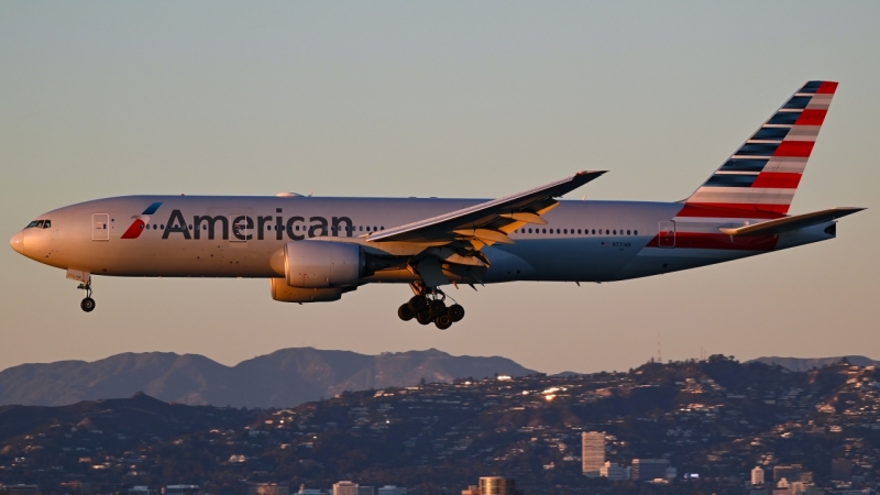 Photo of N771AN - American Airlines Boeing 777-200ER at LAX on AeroXplorer Aviation Database