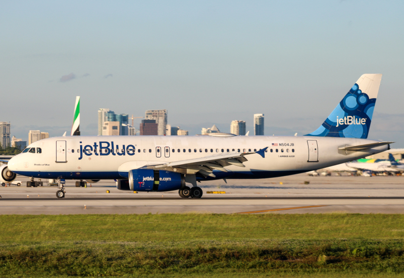 Photo of N504JB - JetBlue Airways Airbus A320 at FLL on AeroXplorer Aviation Database
