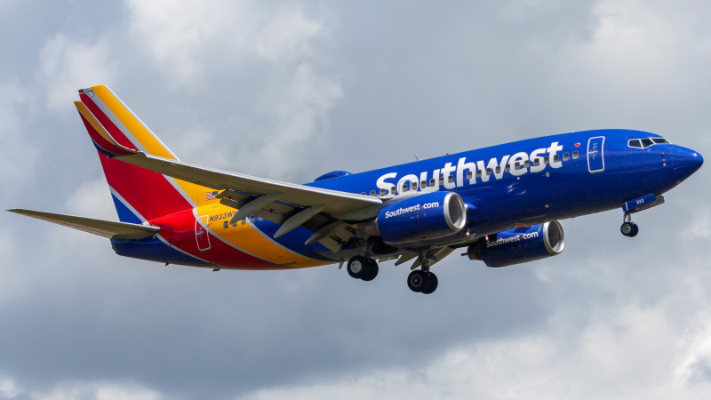 Photo of N933WN - Southwest Airlines Boeing 737-700 at HOU on AeroXplorer Aviation Database