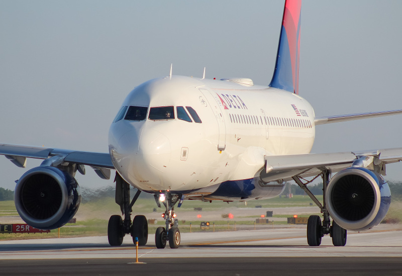 Photo of N360NB - Delta Airlines Airbus A319 at MKE on AeroXplorer Aviation Database