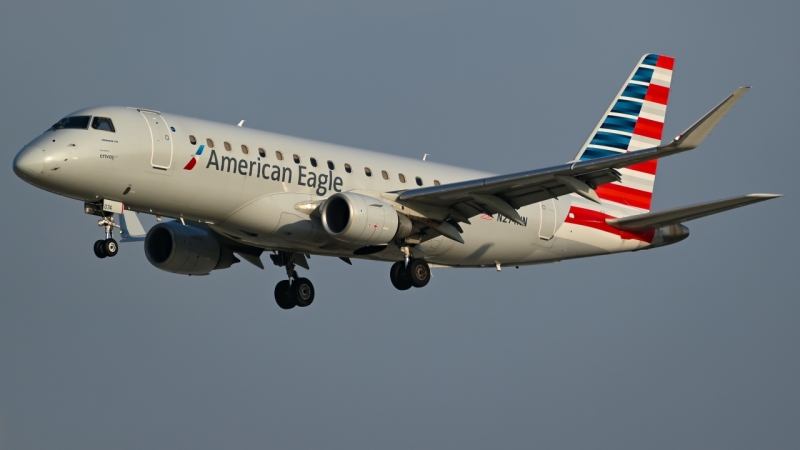 Photo of N274NN - American Airlines Embraer E175 at DFW on AeroXplorer Aviation Database