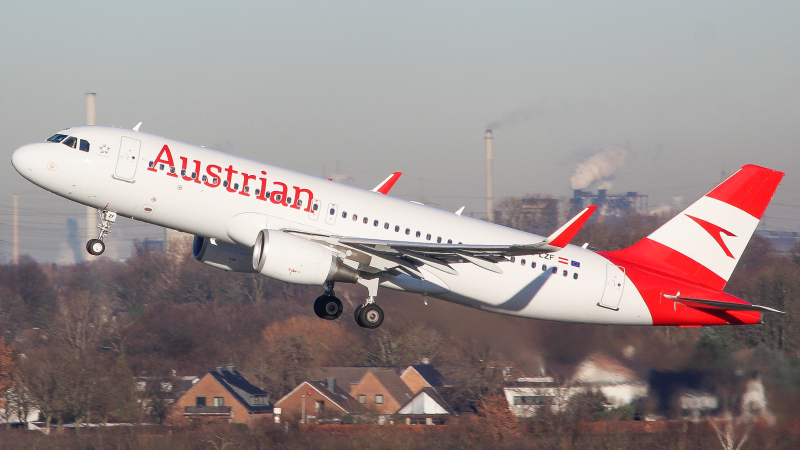 Photo of OE-LZF - Austrian Airlines  Airbus A320-200 at DUS on AeroXplorer Aviation Database