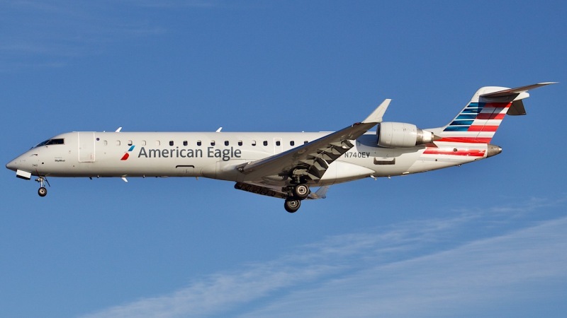 Photo of N740EV - American Airlines Mitsubishi CRJ-700 at SLC on AeroXplorer Aviation Database