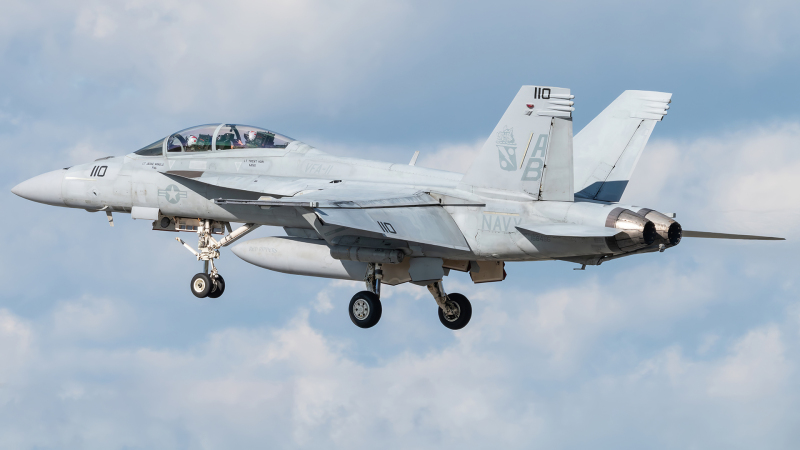 Photo of 168486 - USN - United States Navy Boeing F/A-18E/F Super Hornet at BWI on AeroXplorer Aviation Database