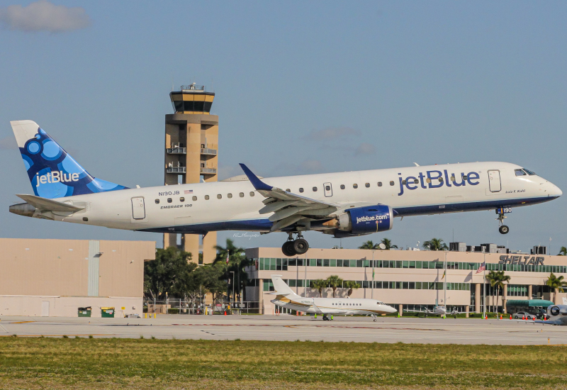 Photo of N190JB - JetBlue Airways Embraer E190 at FLL on AeroXplorer Aviation Database