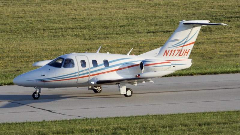 Photo of N177UH - PRIVATE Eclipse EA-500 at CMH on AeroXplorer Aviation Database
