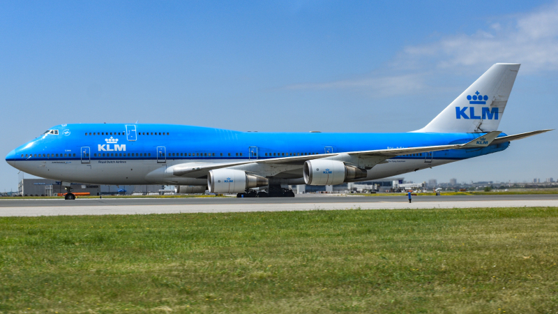Photo of PH-BFL - KLM Boeing 747-400 at YYZ on AeroXplorer Aviation Database