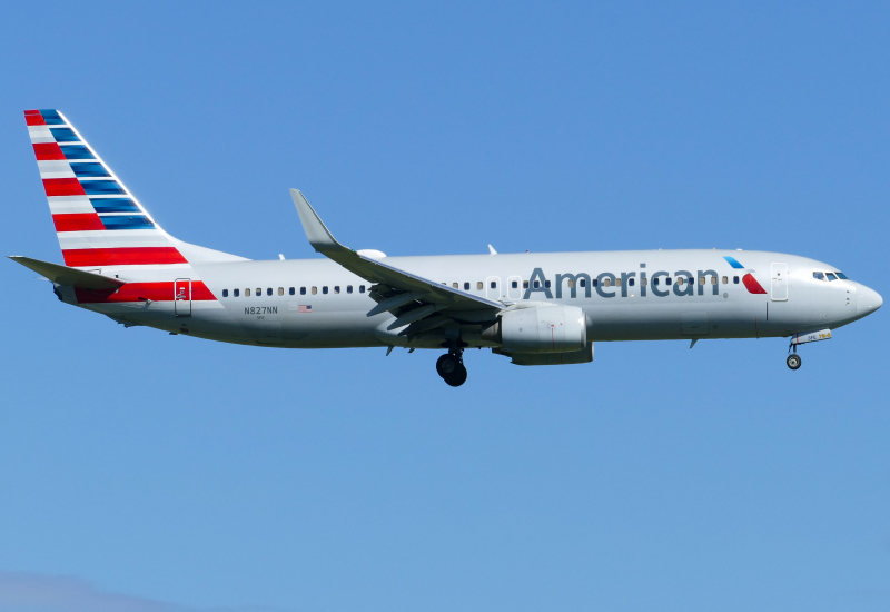 Photo of N827NN - American Airlines Boeing 737-800 at AUS on AeroXplorer Aviation Database