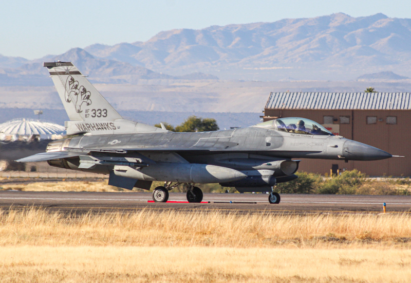 Photo of 87-0333 - USAF - United States Air Force General Dynamics F-16 Fighting Falcon at TUS on AeroXplorer Aviation Database