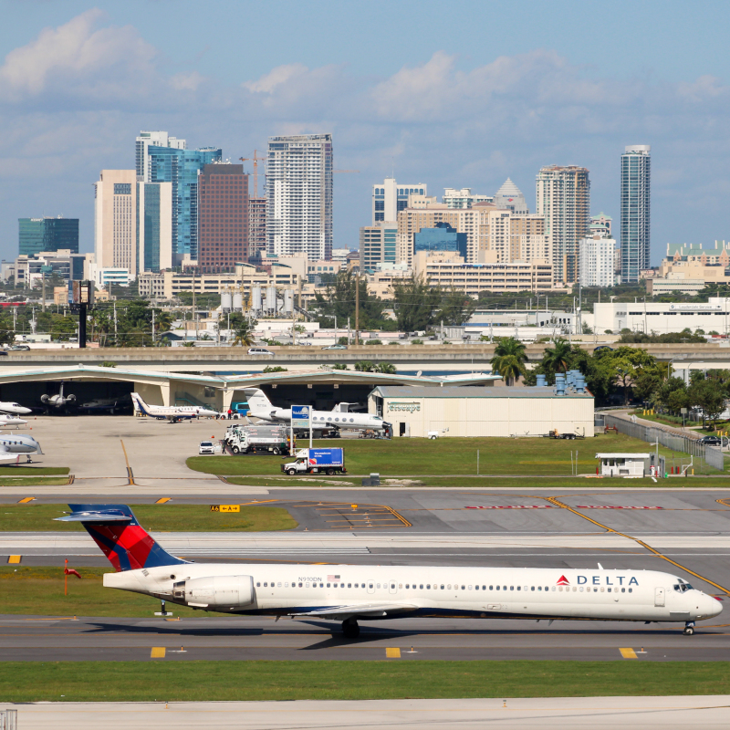 Photo of N910DN - Delta Airlines McDonnell Douglas MD-90 at FLL on AeroXplorer Aviation Database