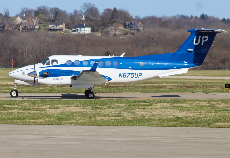 Photo of N875UP - Wheels Up Beechcraft King Air 350 at LUK on AeroXplorer Aviation Database