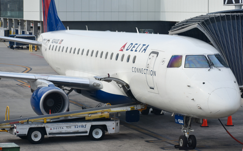 Photo of N224JQ - Delta Connection Embraer E175 at CLT on AeroXplorer Aviation Database
