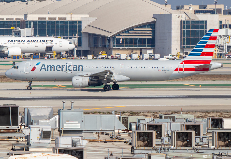 Photo of N196UW - American Airlines Airbus A321-200 at LAX on AeroXplorer Aviation Database