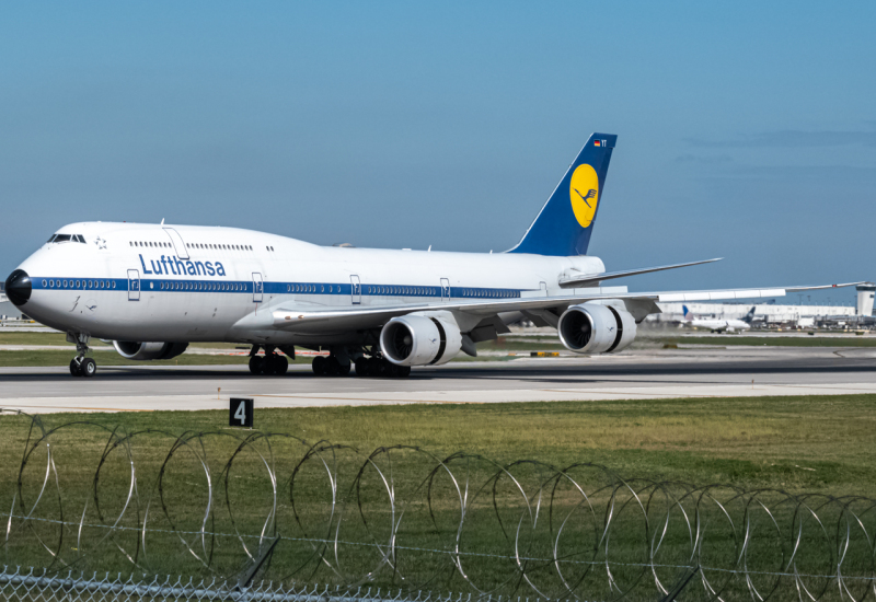 Photo of D-ABYT - Lufthansa Boeing 747-8i at ORD on AeroXplorer Aviation Database