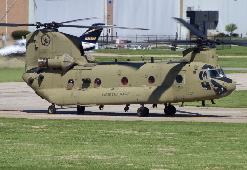 Photo of 15-08190 - U.S Army Boeing CH-47 Chinook at LUK on AeroXplorer Aviation Database