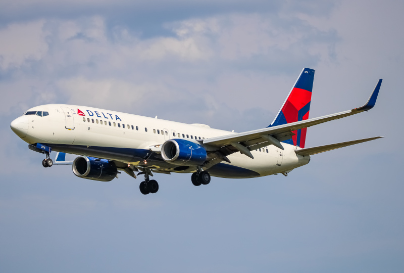 Photo of N776DE - Delta Airlines Boeing 737-800 at BWI on AeroXplorer Aviation Database