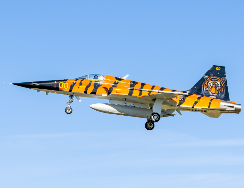 Photo of N619TA - Tactical Air Support F-5 Tiger at LMT on AeroXplorer Aviation Database