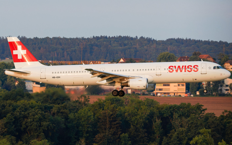 Photo of HB-IOH - Swiss International Air Lines Airbus A321-200 at ZRH on AeroXplorer Aviation Database