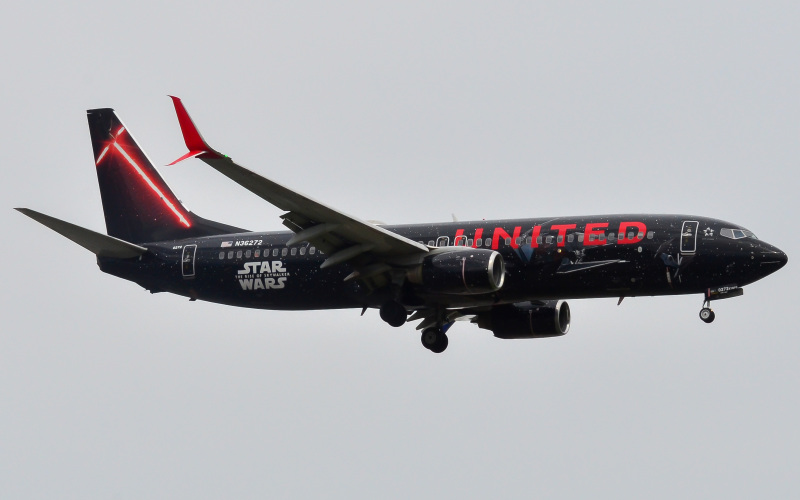 Photo of N36272 - United Airlines Boeing 737-800 at EWR on AeroXplorer Aviation Database