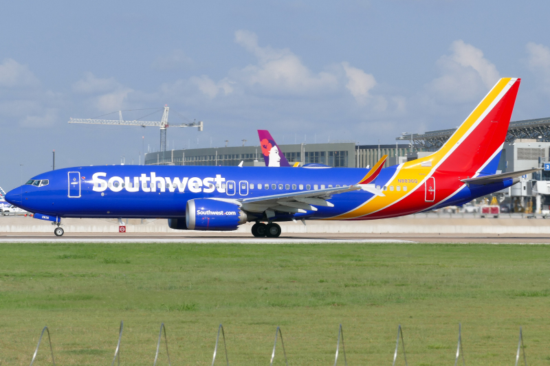 Photo of N8836Q - Southwest Airlines Boeing 737-800 at AUS on AeroXplorer Aviation Database