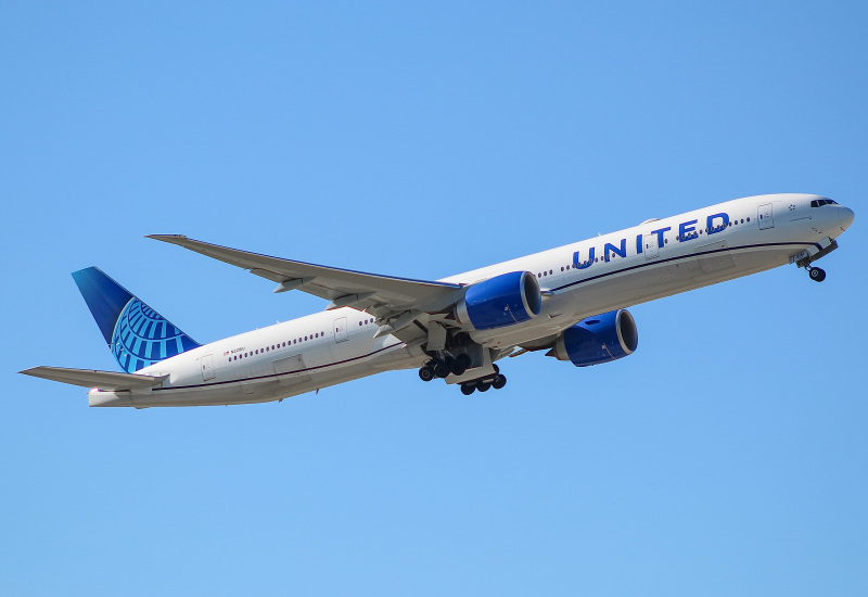 Photo of N2251U - United Airlines Boeing 777-300ER at ORD on AeroXplorer Aviation Database