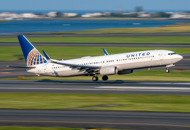 Photo of N69835 - United Airlines Boeing 737-900ER at BOS on AeroXplorer Aviation Database