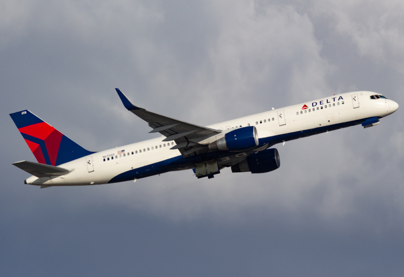 Photo of N6708D - Delta Airlines Boeing 757-200 at TPA on AeroXplorer Aviation Database