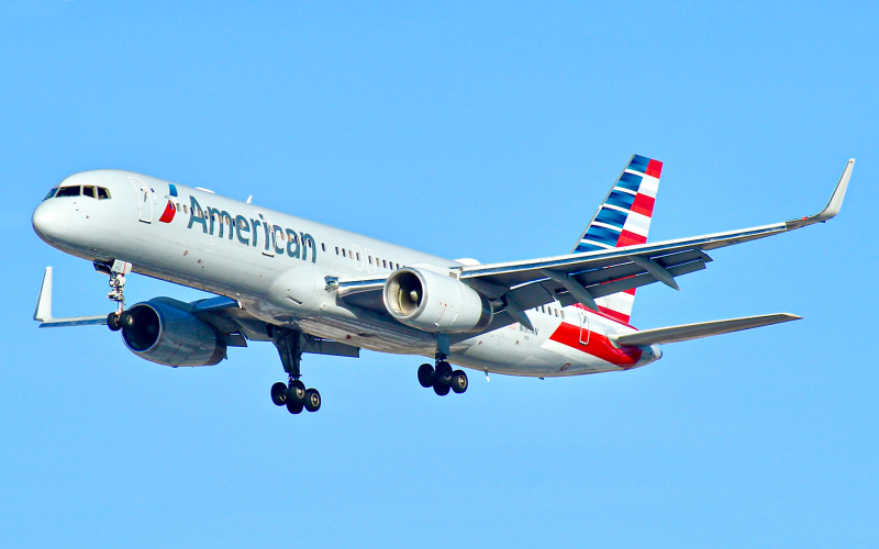 Photo of N197AN - American Airlines Boeing 757-200 at EGE on AeroXplorer Aviation Database