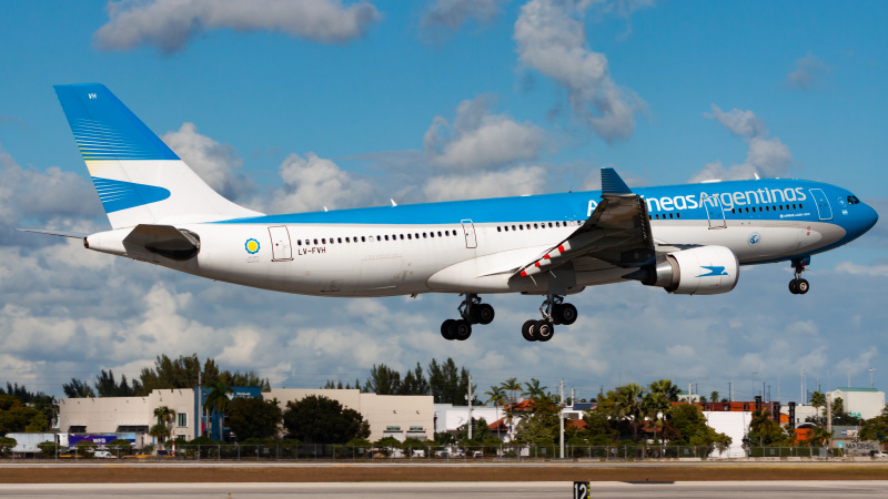Photo of LV-FVH - Aerolineas Argentinas  Airbus A330-200 at MIA on AeroXplorer Aviation Database