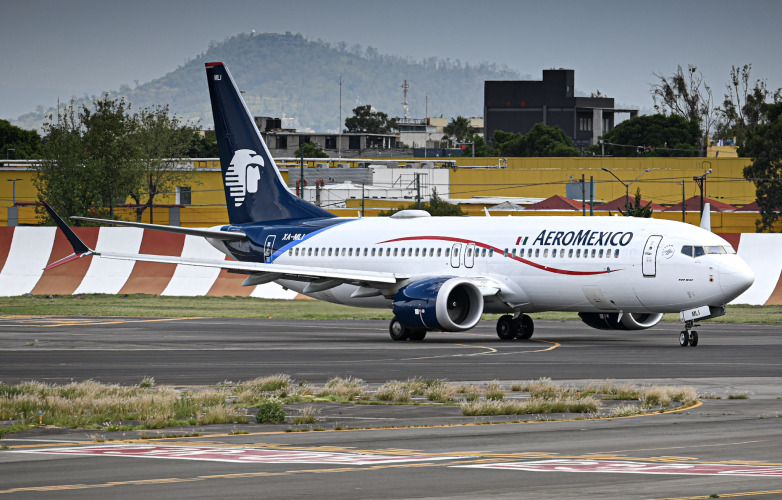 Photo of XA-MLI - Aeromexico Boeing 737 MAX 8 at MEX on AeroXplorer Aviation Database