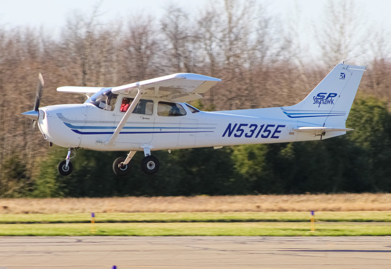 Photo of N5315E - PRIVATE Cessna 172 at I69 on AeroXplorer Aviation Database