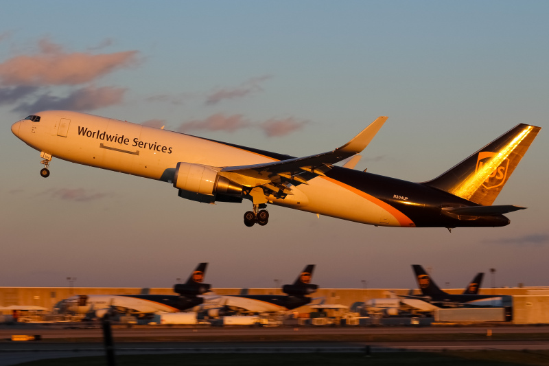 Photo of N304UP - United Parcel Service Boeing 767-300ER at SDF on AeroXplorer Aviation Database