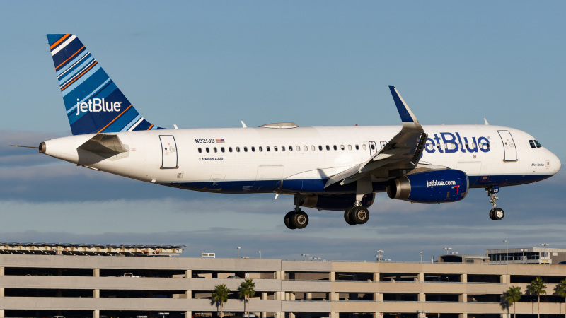 Photo of N821JB - JetBlue Airways Airbus A320 at TPA on AeroXplorer Aviation Database