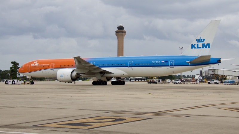 Photo of PH-BVA - KLM Boeing 777-300ER at IAH on AeroXplorer Aviation Database