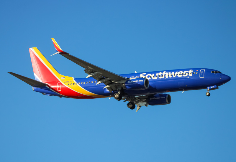 Photo of N8562Z - Southwest Airlines Boeing 737-800 at BWI on AeroXplorer Aviation Database