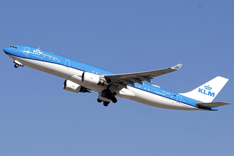 Photo of PH-AKD - KLM Airbus A330-300 at IAH on AeroXplorer Aviation Database