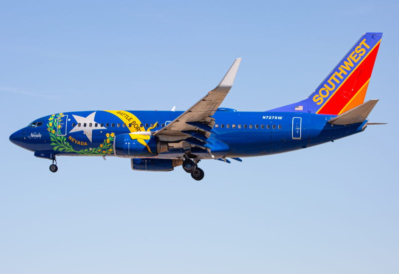 Photo of N727SW - Southwest Airlines Boeing 737-700 at BWI on AeroXplorer Aviation Database