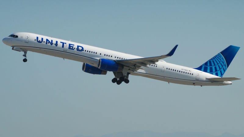 Photo of N77865 - United Airlines Boeing 757-300 at LAX on AeroXplorer Aviation Database